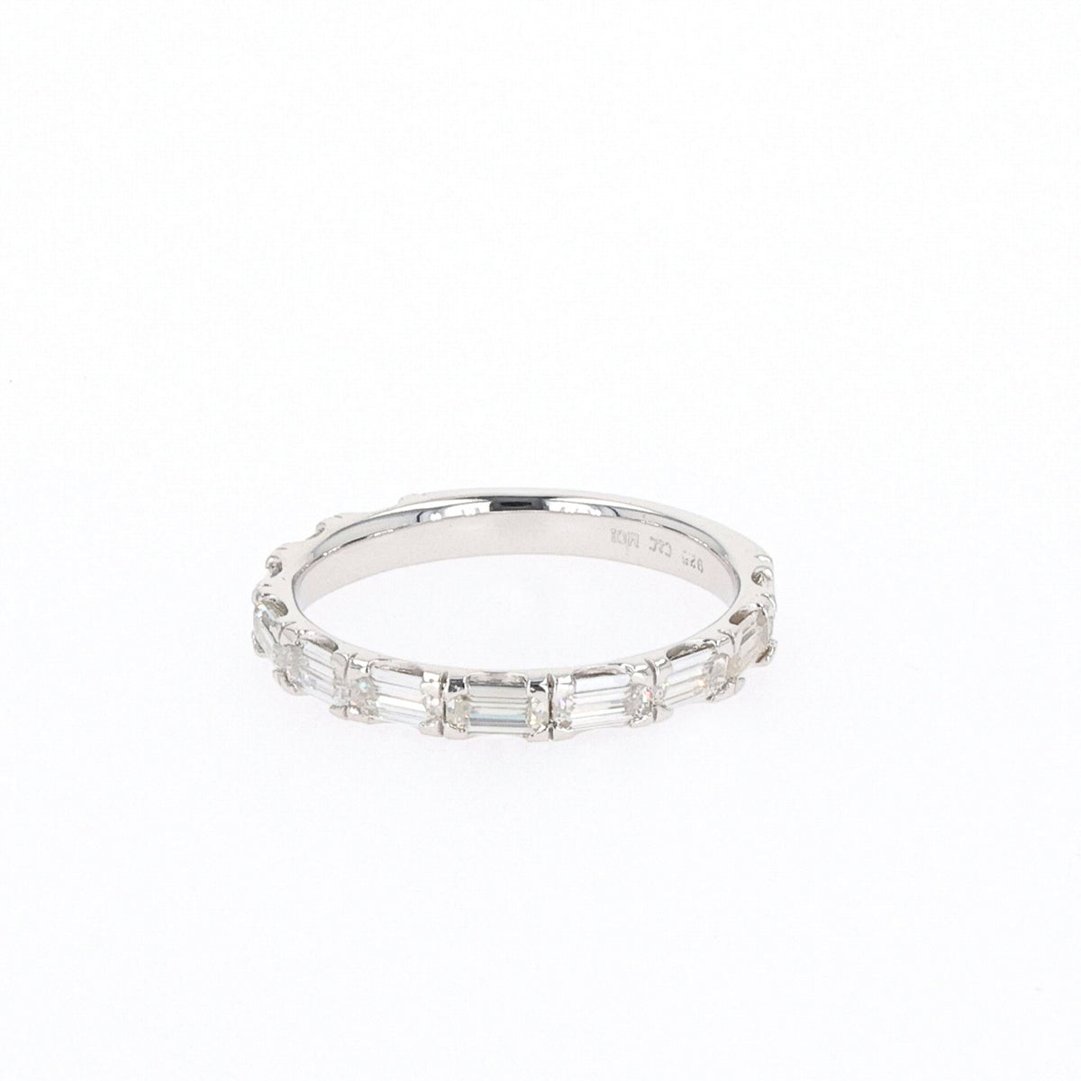 1.10 CTW DEW Emerald Moissanite Shared Prong Band in Sterling Silver